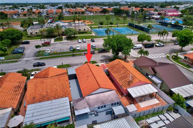 2514 W 74th St, Hialeah FL 33016