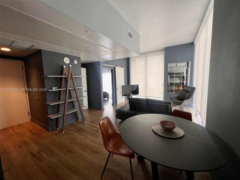 151 SE 1st St # 810, Miami FL 33131