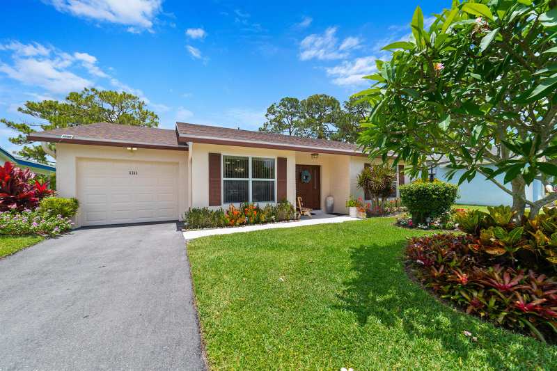 6303 Silver Moon Lane, FL 33463