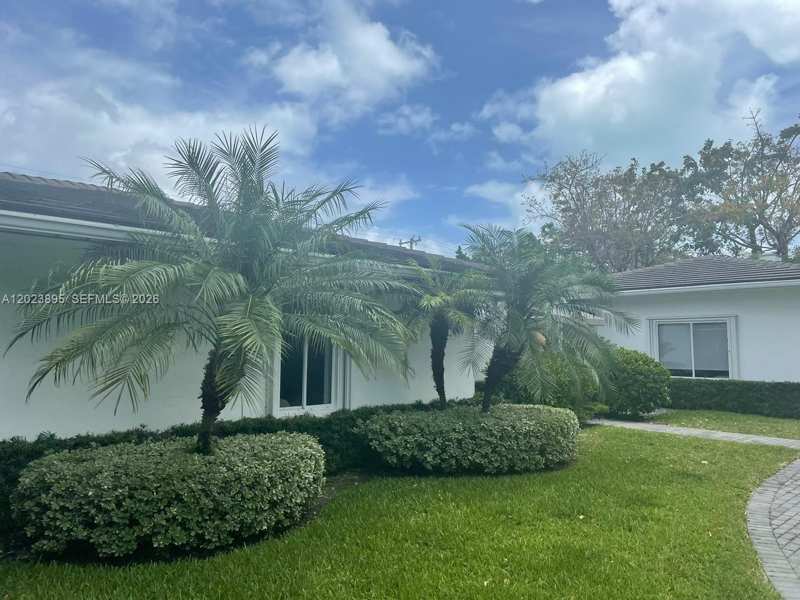 181 Island Dr, Key Biscayne FL 33149