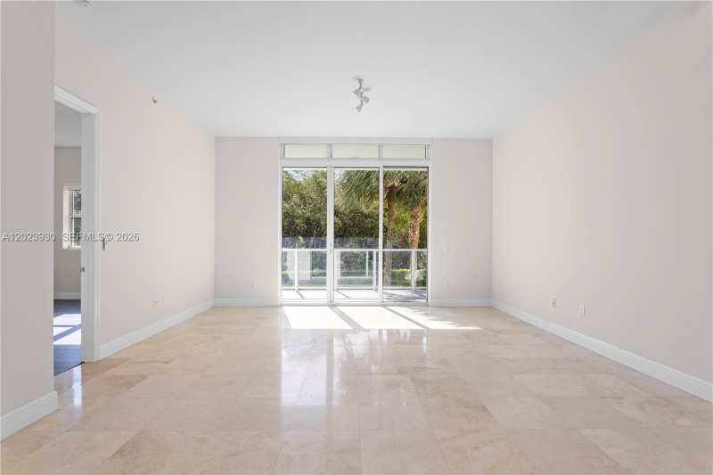 15051 Royal Oaks Ln # 101, North Miami FL 33181