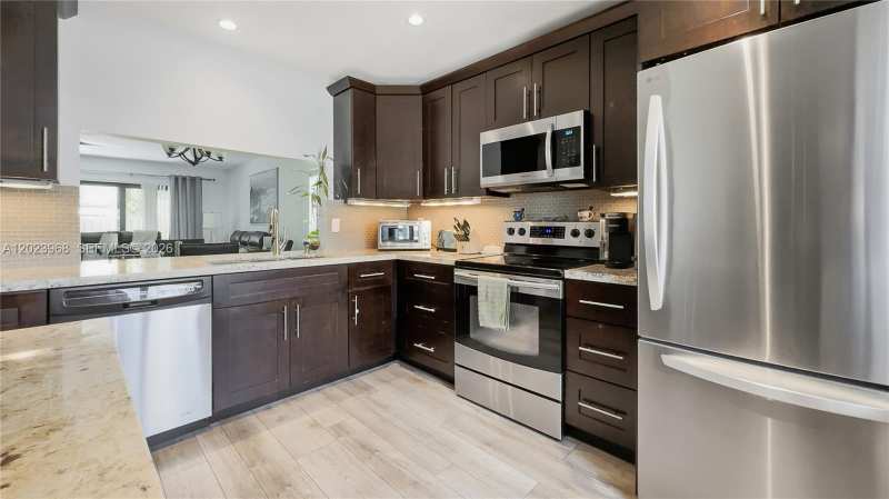 201 NW 106th Ter, Pembroke Pines FL 33026