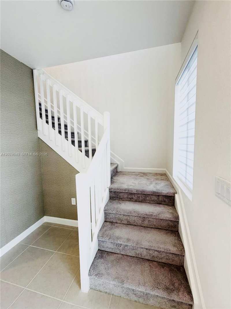 663 SE 13th St Cir, Homestead FL 33034
