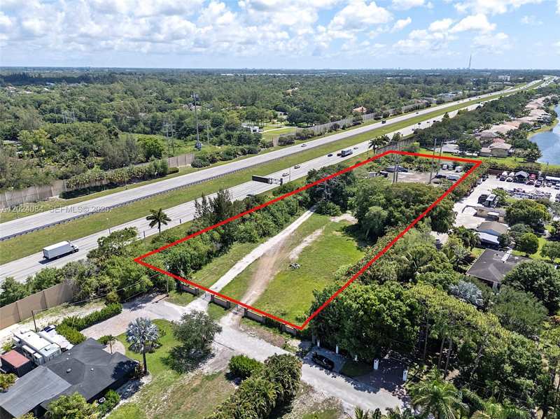 5680 Pinetree Rd, Parkland FL 33067