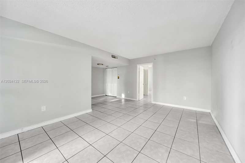 2011 Bay Dr # 12, Miami Beach FL 33141