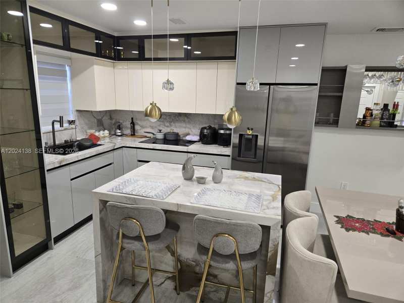 4250 W 10th Ave, Hialeah FL 33012