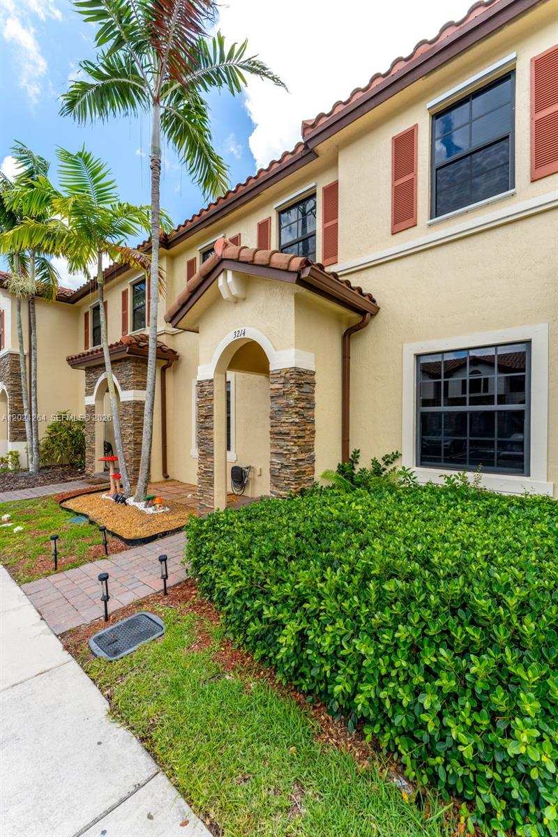 3214 SE 4th Ct, Homestead FL 33033