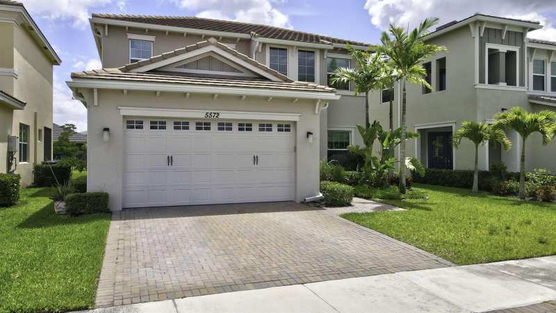 5572 Liberty Lane, Westlake FL 33470