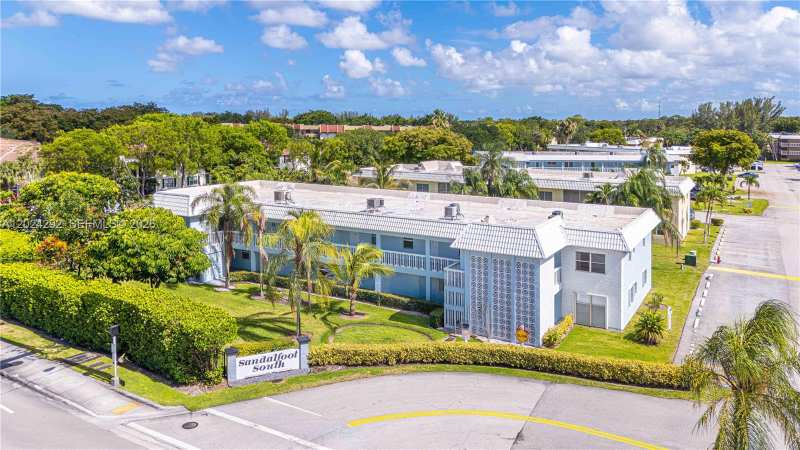 9780 N Marina Blvd # 424, Boca Raton FL 33428