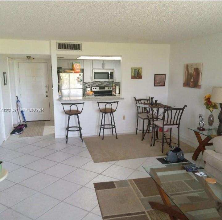 5570 NW 44th St # 507A, Lauderhill FL 33319