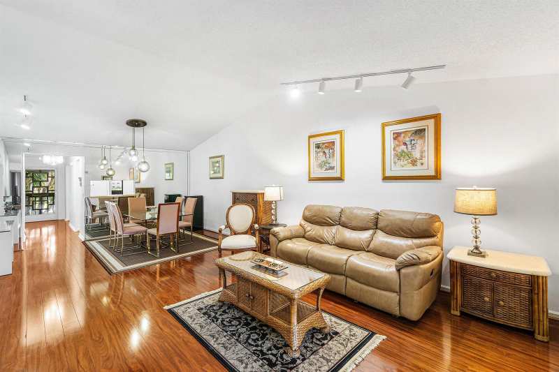 10137 Mangrove Drive # 203, Boynton Beach FL 33437