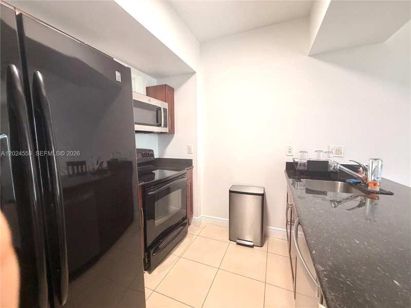 7290 SW 90th St # 303, Miami FL 33156