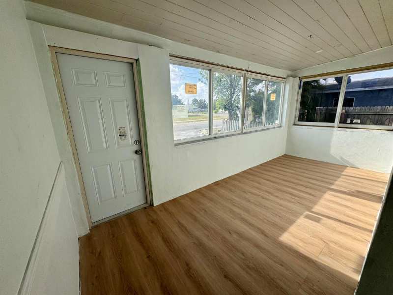 2513 Avenue E, Riviera Beach FL 33404