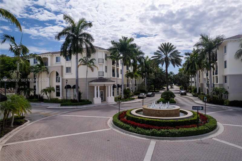 2 Renaissance Way # 305, Boynton Beach FL 33426