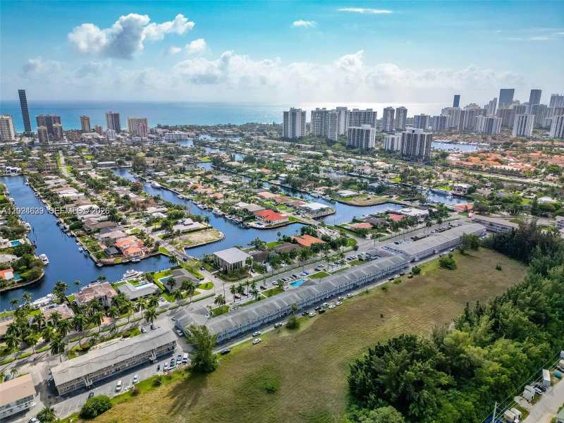 600 Layne Blvd # 212, Hallandale Beach FL 33009