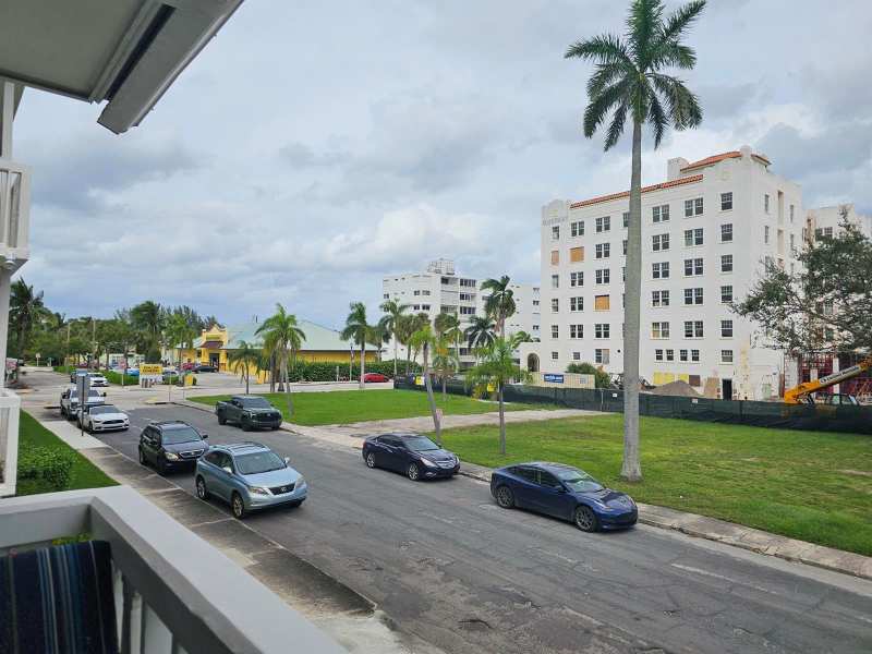 17 S Lakeside Drive # 4, FL 33460
