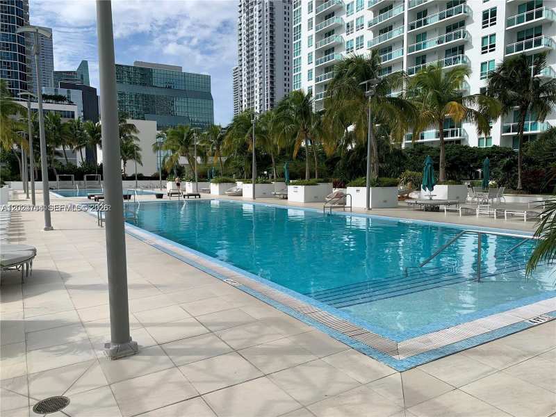 951 Brickell Ave # 609, Miami FL 33131