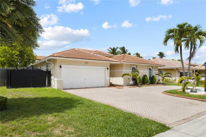 7831 NW 160th Ter, Miami Lakes FL 33016
