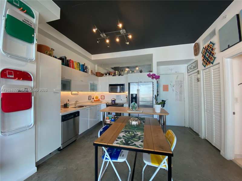 133 NE 2nd Ave # 1909, Miami FL 33132