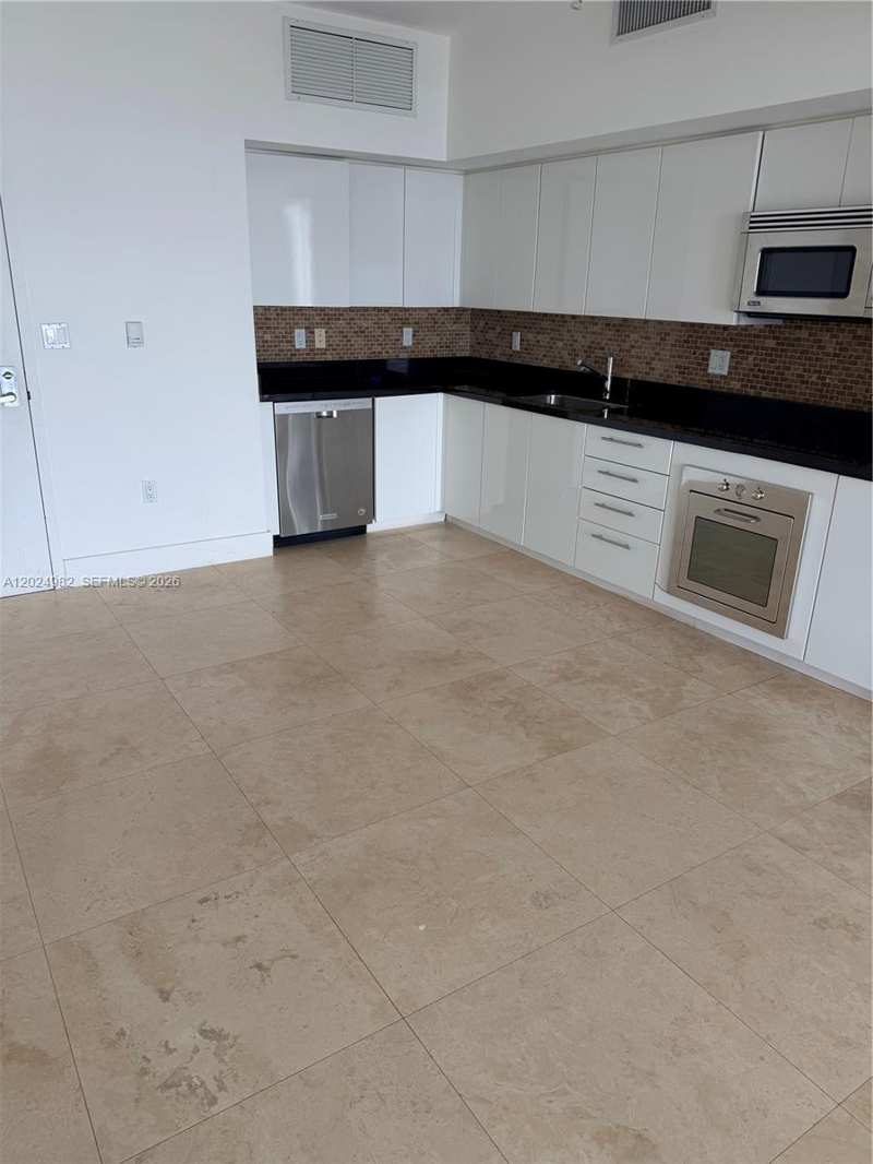 92 SW 3rd St # 3909, Miami FL 33130