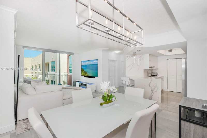 2000 N Bayshore Dr # 619, Miami FL 33137