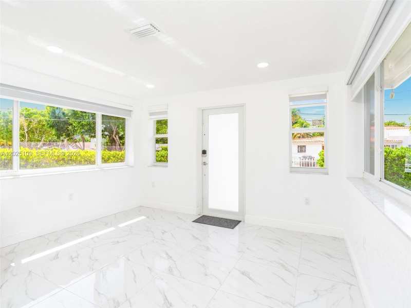 3375 SW 1st St, Miami FL 33135