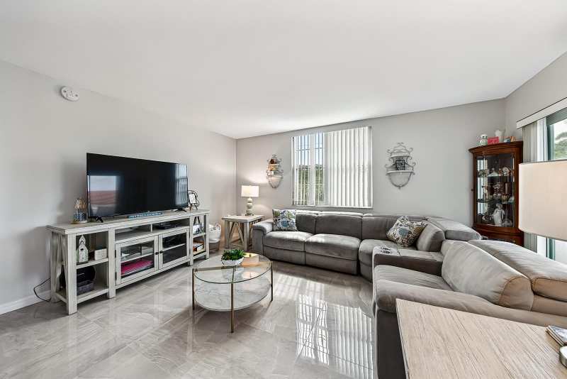 6000 NE 22nd Way # 3a, Fort Lauderdale FL 33308