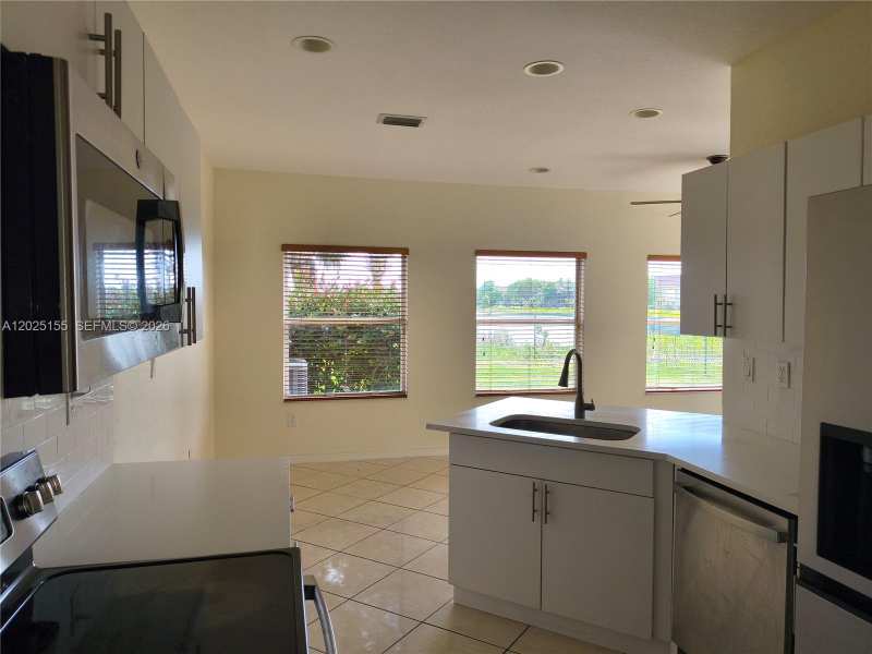 1645 SE 20th Rd # 1645, Homestead FL 33035