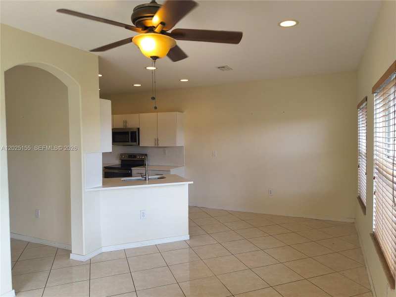 1645 SE 20th Rd # 1645, Homestead FL 33035