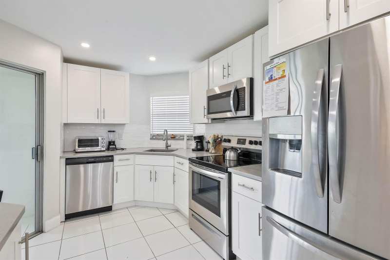 3661 Via Poinciana # 616, FL 33467