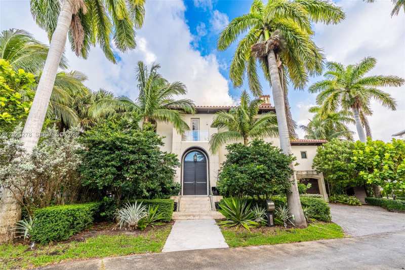 760 S Mashta Dr, Key Biscayne FL 33149