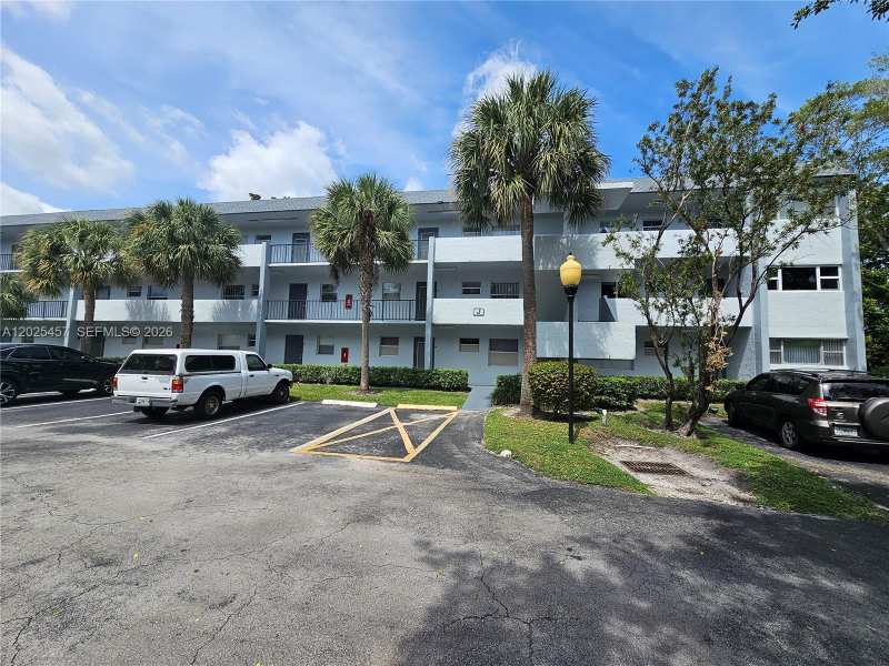 8380 Sands Point Blvd # J110, Tamarac FL 33321