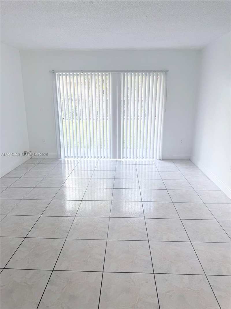 631 NW 177th St # 212, Miami Gardens FL 33169