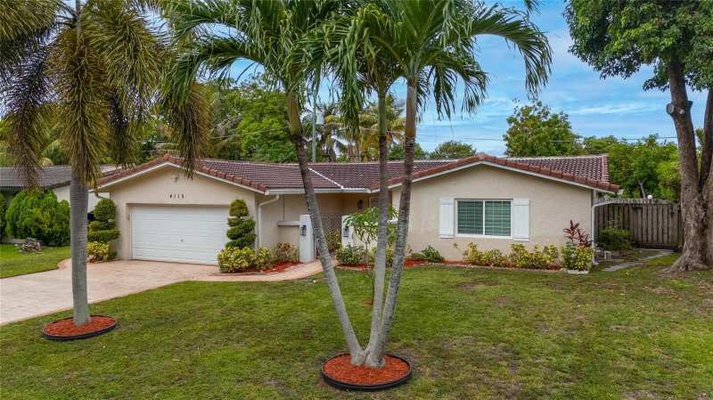 4112 NW 78th Lane, Coral Springs FL 33065