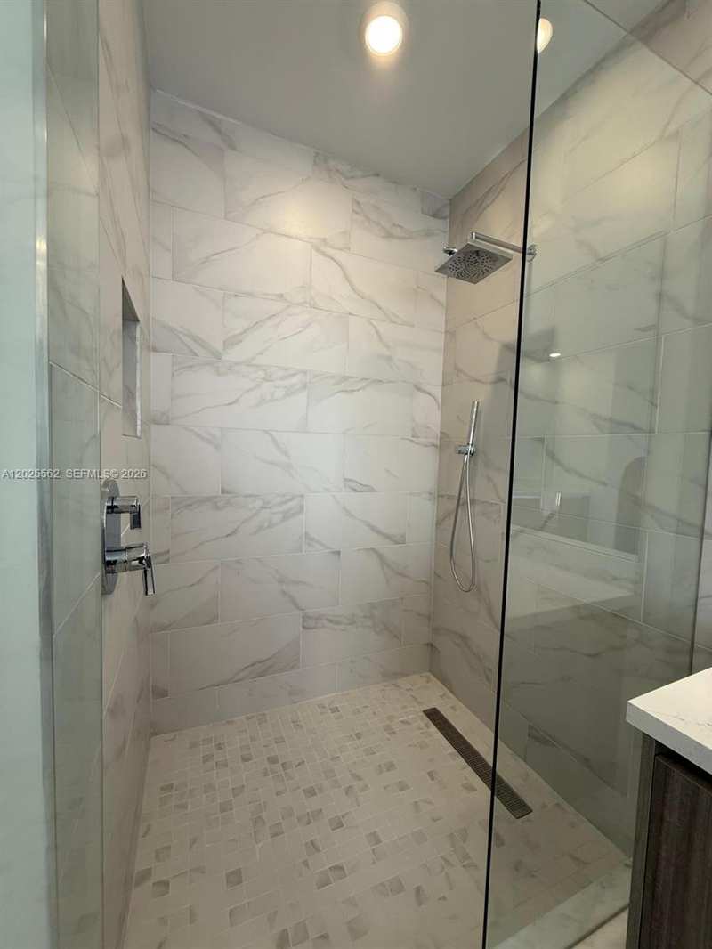 19616 NE 14th Ct, Miami FL 33179
