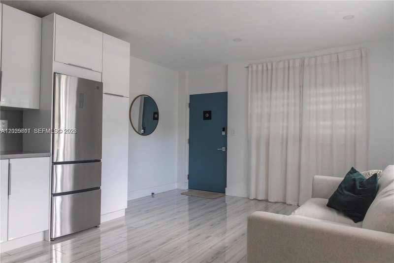 2539 S Bayshore Dr # 110B, Miami FL 33133