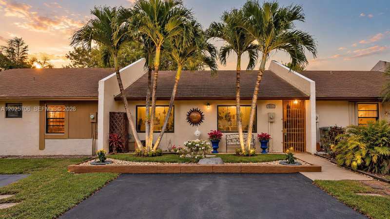1633 Greer Ave, Homestead FL 33035