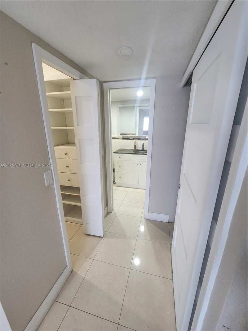 VISTA DEL LAGO CONDO VII