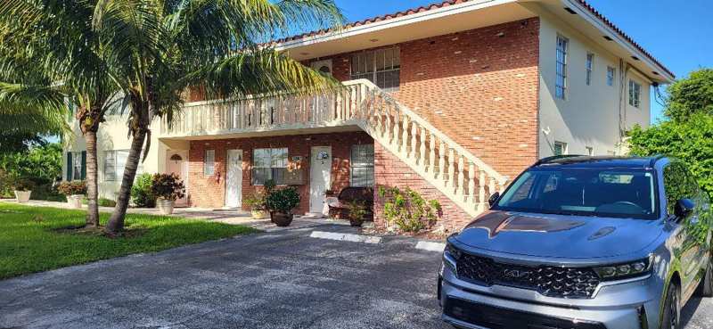 5240 NE 14th Way, Fort Lauderdale FL 33334
