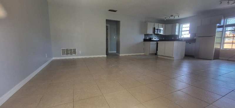 5240 NE 14th Way, Fort Lauderdale FL 33334