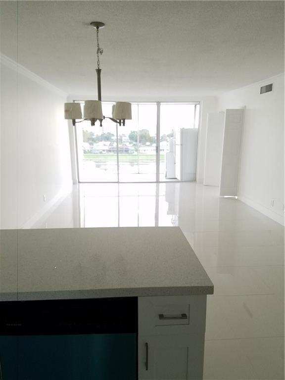 3150 N Course Lane # 607, Pompano Beach FL 33069