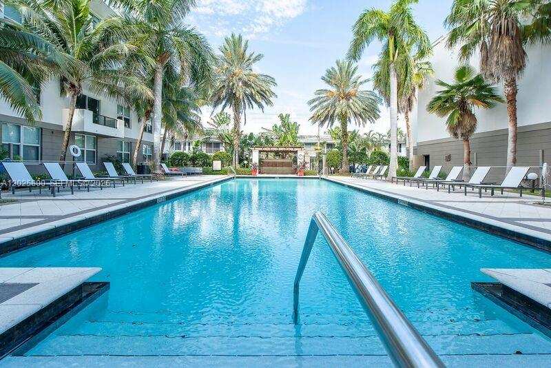 2421 NE 65th St # 408, Fort Lauderdale FL 33308