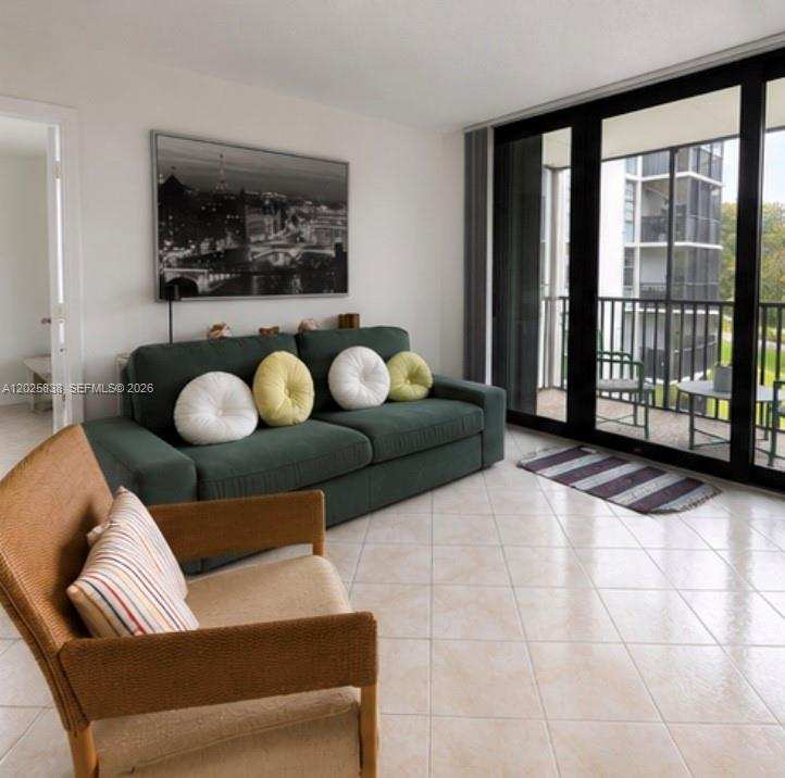 3401 N Country Club Dr # 307, Aventura FL 33180