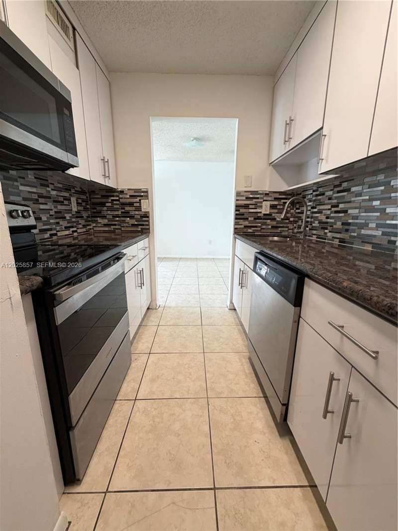 7429 SW 152nd Ave # 205, Miami FL 33193