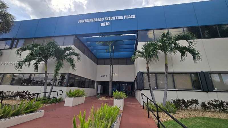 8370 W Flagler St # 246, Miami FL 33144