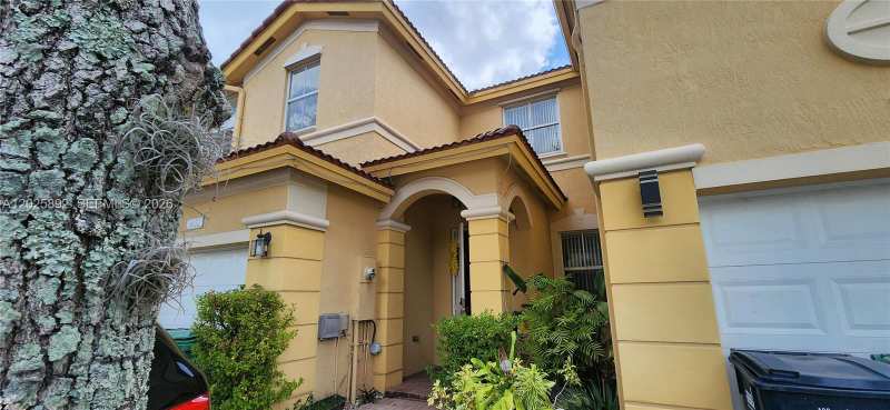 8652 NW 112th Ct, Doral FL 33178
