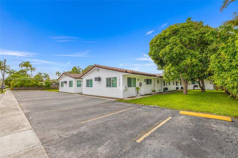 1927/1929 Roosevelt St, Hollywood FL 33020