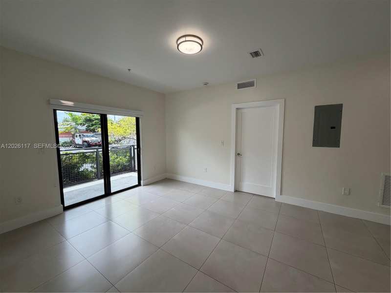 2425 NW 24th Ave # 103, Miami FL 33142