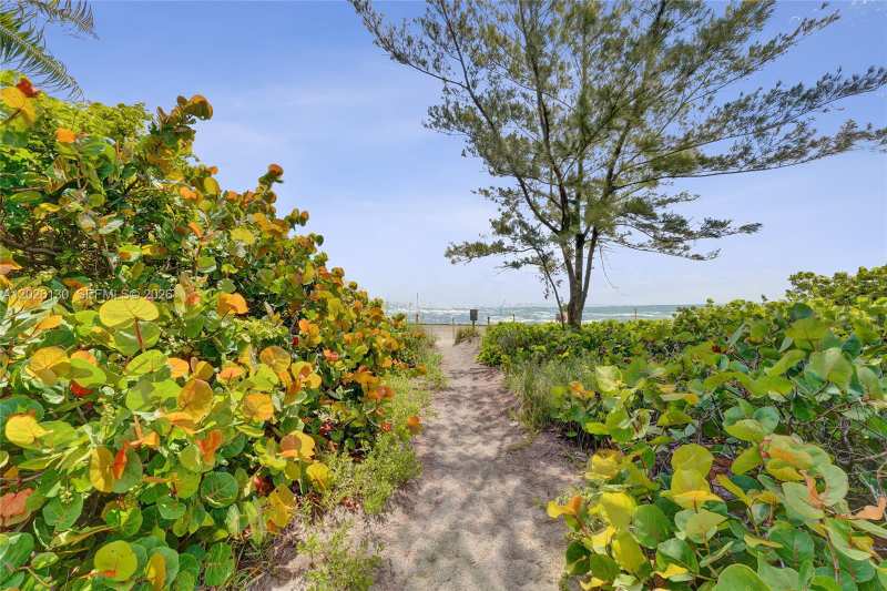1936 S Ocean Dr # 4C, Hallandale Beach FL 33009