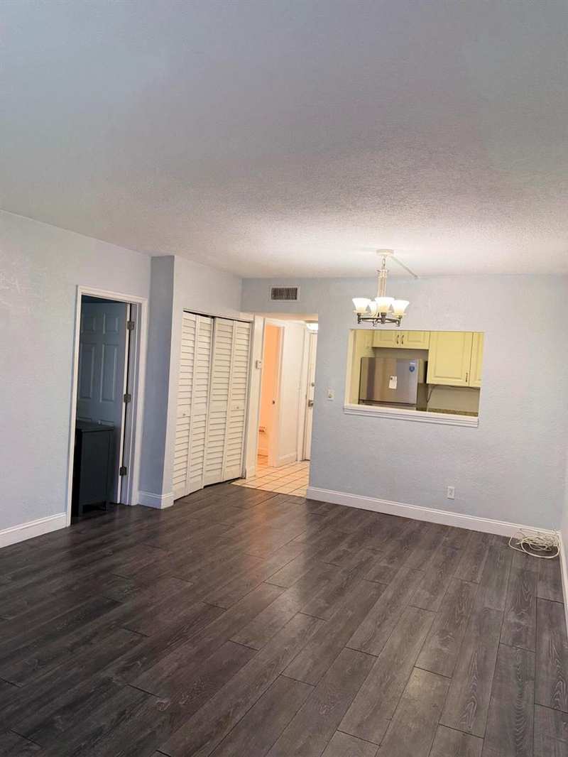 270 S Cypress Road # 204, Pompano Beach FL 33060